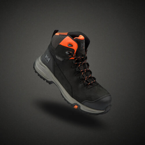 Helly Hansen 78433 Manchester zwarte veiligheidsschoenen op zwarte achtergrond