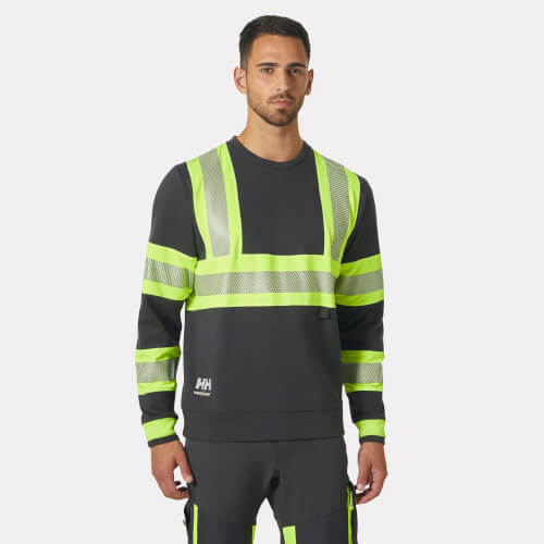 Helly Hansen 79272-369 ICU sweater op lichaam