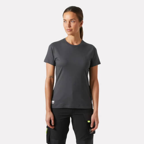 Helly Hansen 79163 970 W Classic T-shirt op model