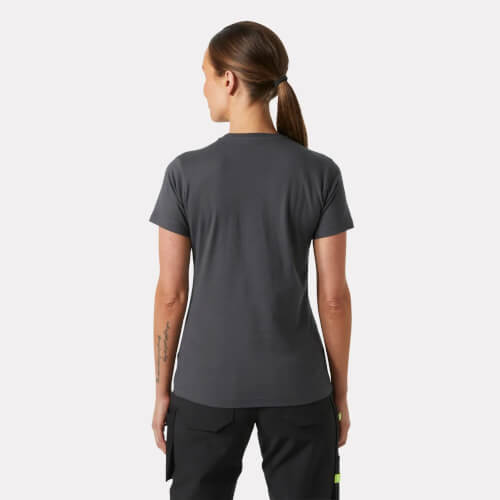 Helly Hansen 79163 970 W Classic T-shirt op model achterzijde