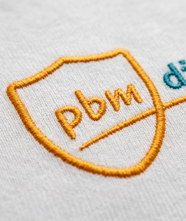 PBM discounter logo borduursel op wit katoenen werkshirt